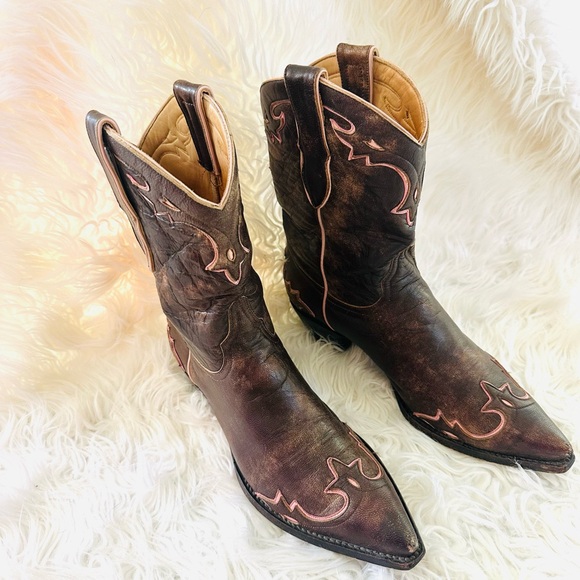 Leather Vintage cowgirl boots Old Gringo brown and pink Size 10